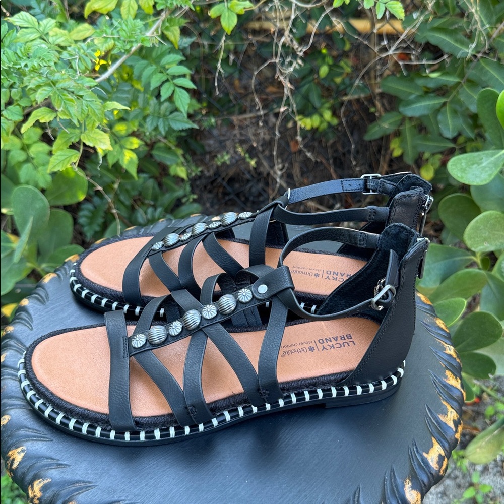 Lucky Brand Women's Korina Beaded Gladiator Sandals, size 9.5 - Picture 3 of 6
